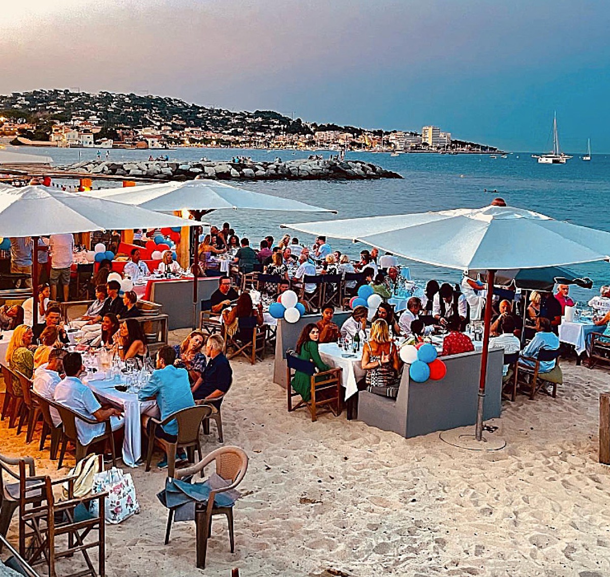 Maxim' Plage, restaurante de playa en Sainte-Maxime